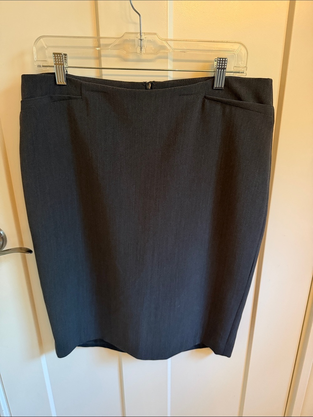 Femme Classic Women's Pencil Skirt - Grey, Made in Canada, size 10